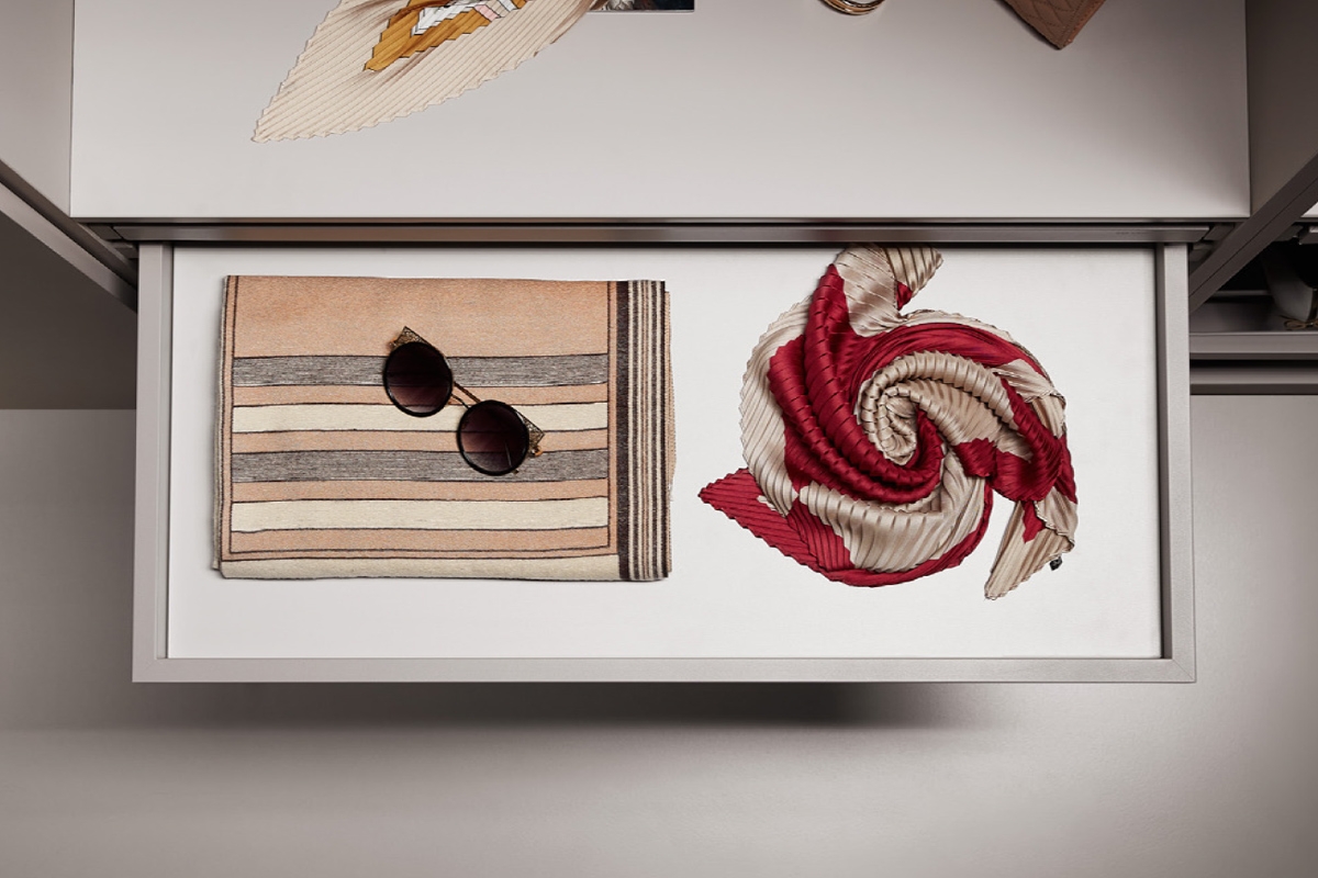 Выдвижная полка в шкаф с металлическим дном Unihopper COKA